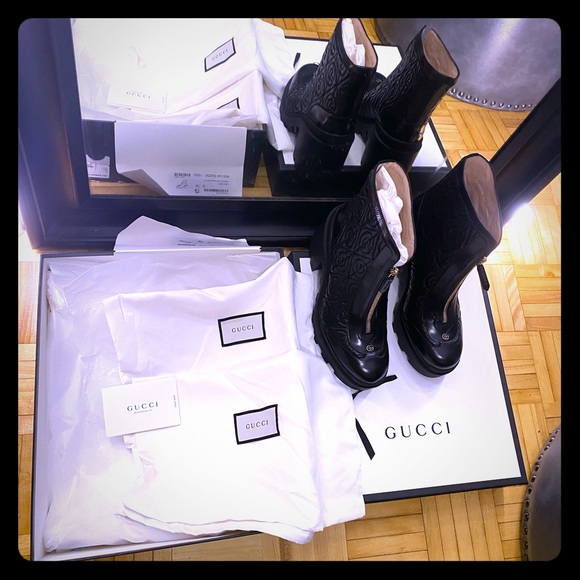 Gucci - Picture 1 of 8